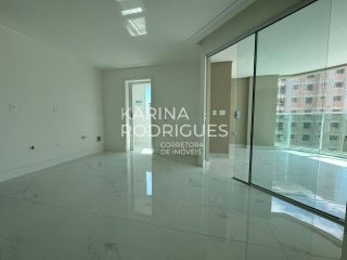 Apartamento Vista Mar  3 suítes e 2 vagas ampla área de lazer