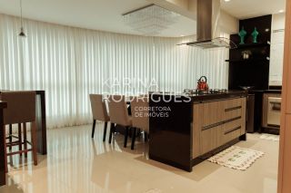 Excelente Apartamento Quadra Mar mobiliado 3 suítes e 2 vagas