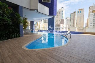 Excelente Apartamento Quadra Mar mobiliado 3 suítes e 2 vagas