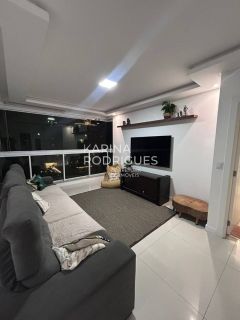 Apartamento 3 suítes e 2 vagas em Meia Praia ampla área de lazer