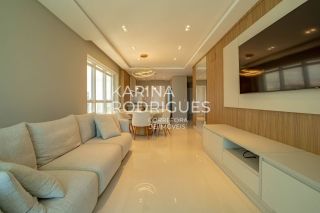 Apartamento 3 suítes e 2 vagas em Meia Praia ampla área de lazer