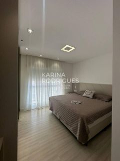 Apartamento Mobiliado  3 suítes e 2 vagas em Meia Praia ampla área de lazer