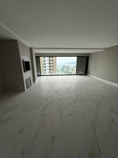 Excelente Apartamento 4 suítes mobiliado Frente Avenida com Vista Mar
