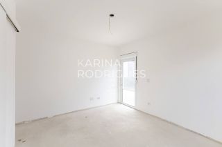 Casa em Curitiba 3 suítes + 1 dormitório e 3 vagas de Garagem Condomínio Fechado ( Avalia Permuta por imóvel em Itapema)