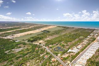 PARQUE DOS COQUEIROS RESIDENCE / PÉ NA AREIA