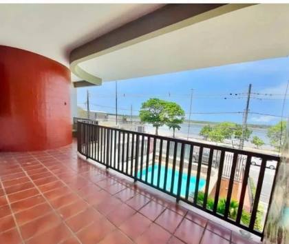 Sobrado Para Vender com 5 quartos 2 suítes no bairro 13 de Julho em Aracaju