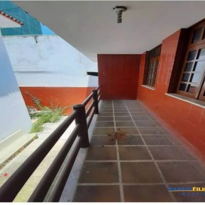 Sobrado Para Vender com 5 quartos 2 suítes no bairro 13 de Julho em Aracaju