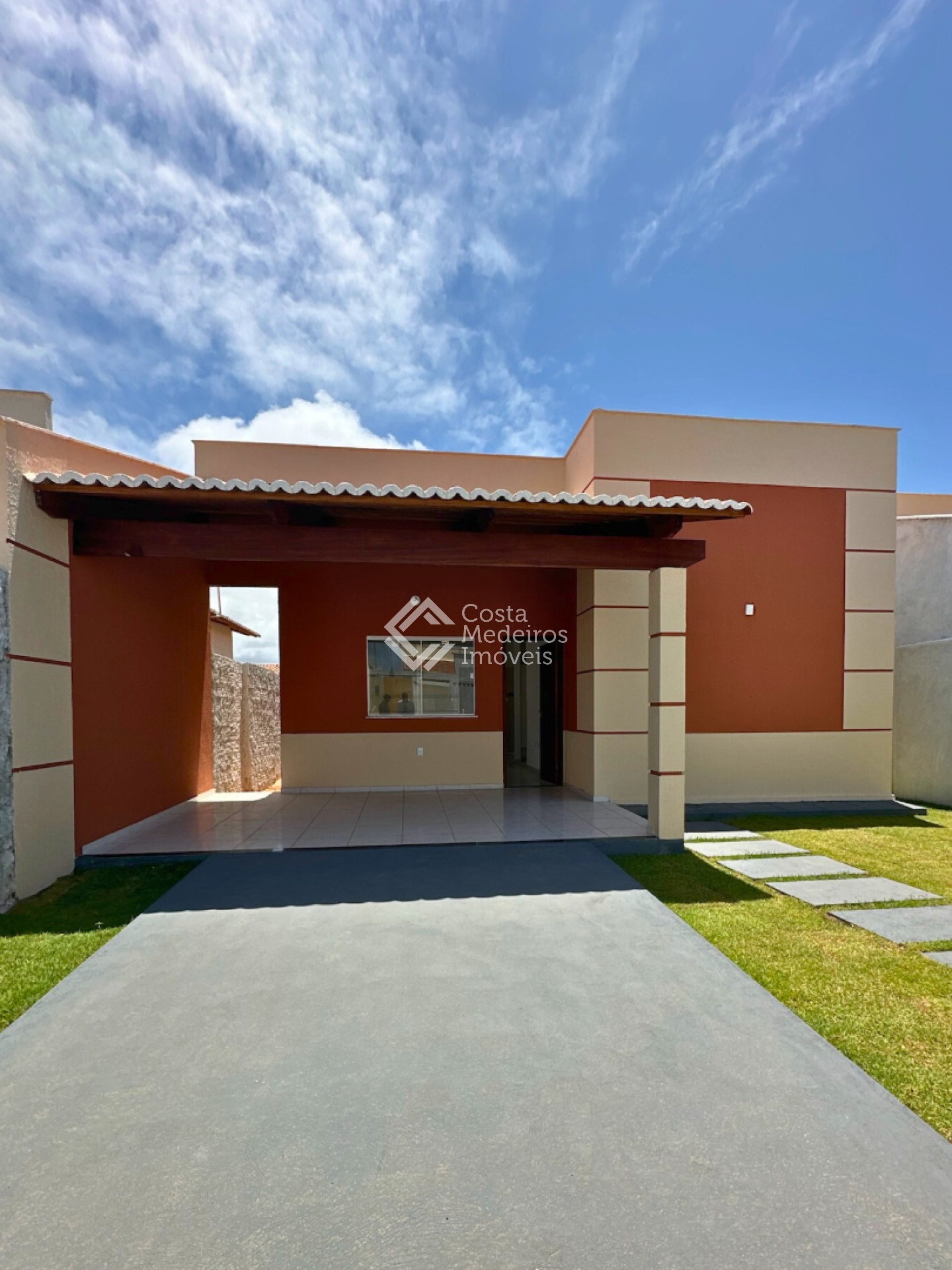 Casa à Venda no Portal do Sol - Conforto e Ótima Localização