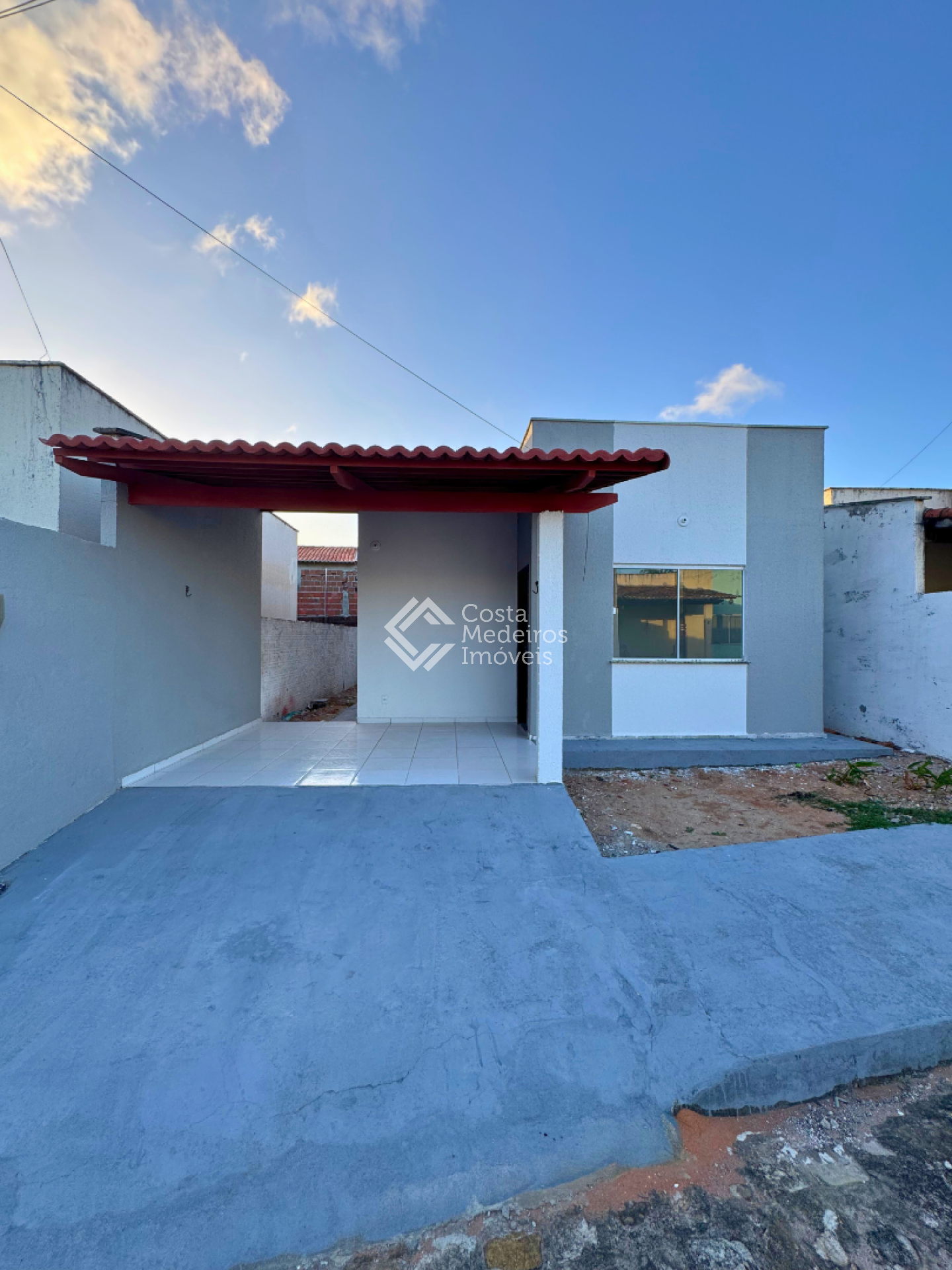 Casa à Venda no Santos Dumont - 2 Quartos (1 Suíte)