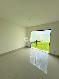 Casa de Médio Padrão em Condomínio - Centro de Extremoz/RN