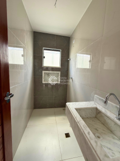 Casa de Médio Padrão em Condomínio - Centro de Extremoz/RN