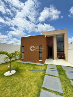 Casa de Médio Padrão em Condomínio - Centro de Extremoz/RN