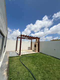 Casa de Médio Padrão em Condomínio - Centro de Extremoz/RN
