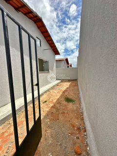 Casa Moderna em Condomínio - 2 Quartos com Suíte em Extremoz/RN