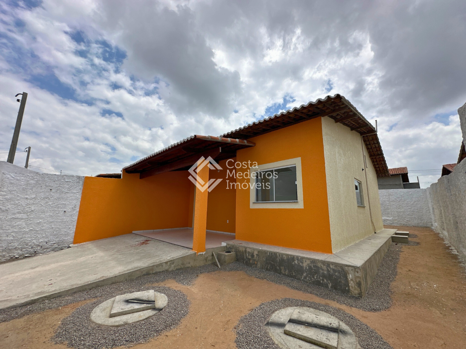 Linda Casa a venda em Extremoz (2/4)