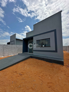 Casa com Amplo Terreno em Extremoz - 2 Quartos (1 Suíte)