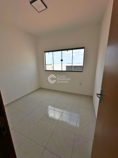 Casa com Amplo Terreno em Extremoz - 2 Quartos (1 Suíte)