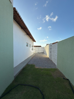 Linda e charmosa casa no loteamento Terra Bella vizinho ao terminal de Ônibus