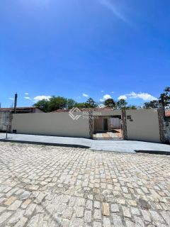 Linda e ventilada no bairro Jardins, por trás do Mirantes da Lagoa