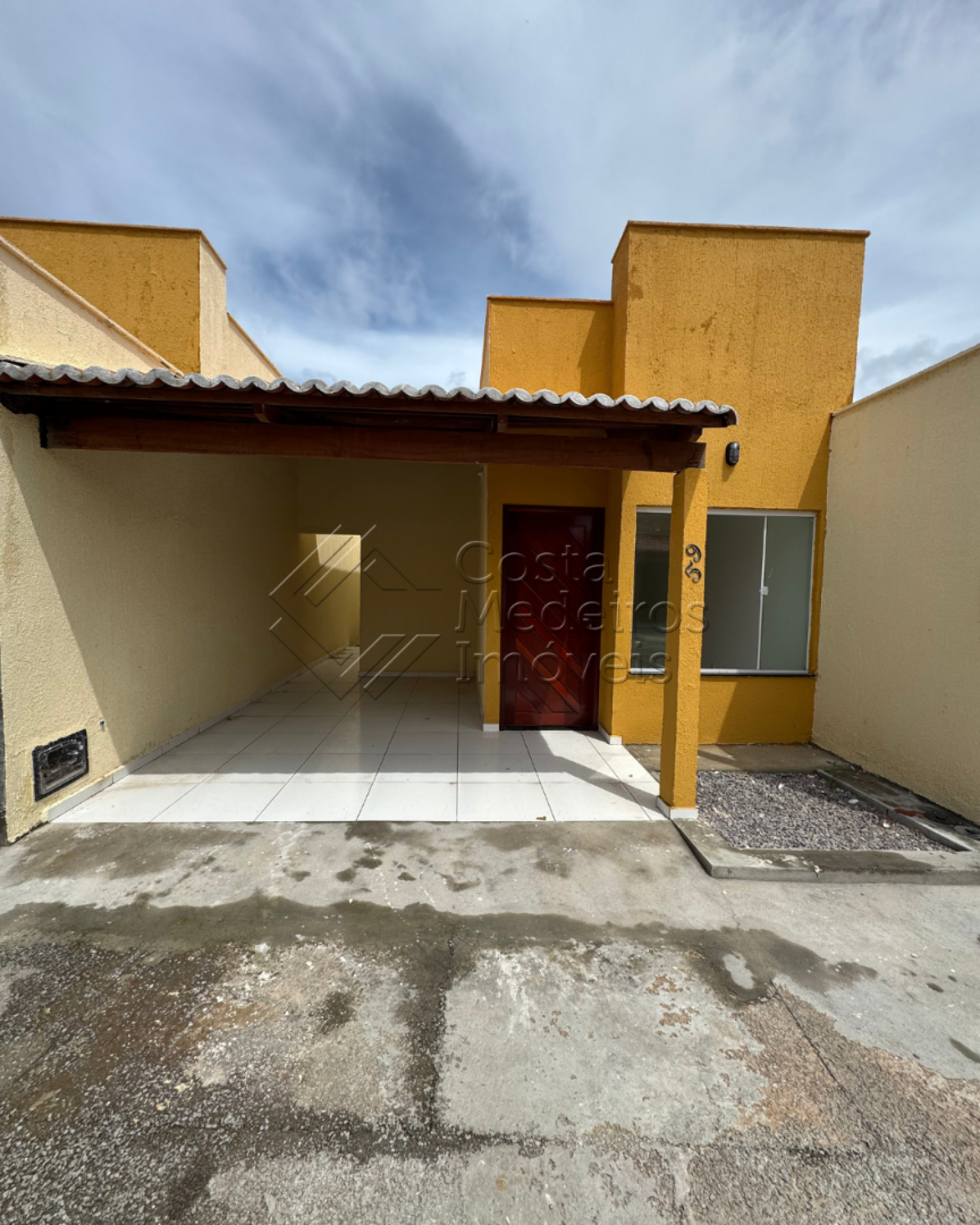 Casa em condomínio fechado no Centro de Extremoz, próximo ao Hospital