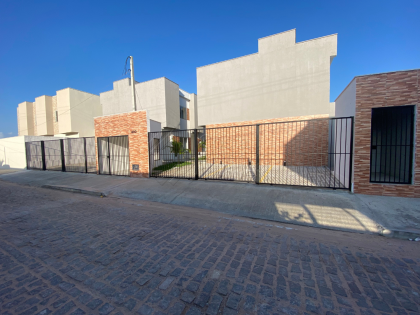Casa Duplex com lavabo + duas suítes no bairro Moinho Loteamento Itália