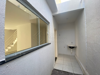 Casa Duplex com lavabo + duas suítes no bairro Moinho Loteamento Itália