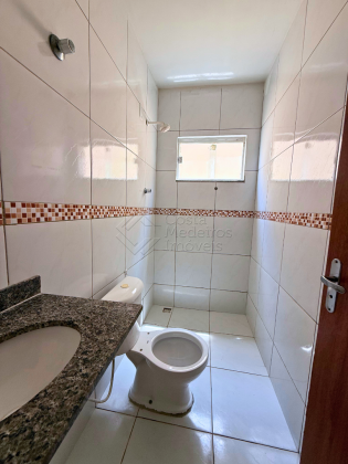 Casa com suíte e terreno gigante no Santos Dumont, próximo de tudo.