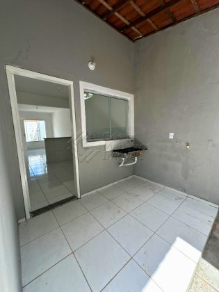 Casa reformada no Santos Dumont, pertinho da Pedro Vasconcelos (rua da estatua do grude)