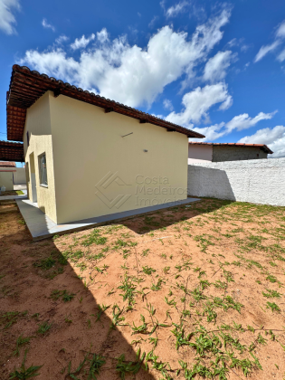 Linda casa no Moinho dos ventos próximo a Alcides de Araújo (av. principal).