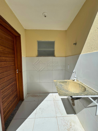 Linda casa no Moinho dos ventos próximo a Alcides de Araújo (av. principal).