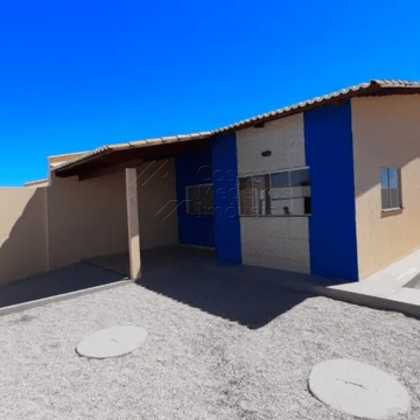 Casa 2/4 no Cidade Sporte Clube, próximo a praia de Pitangui