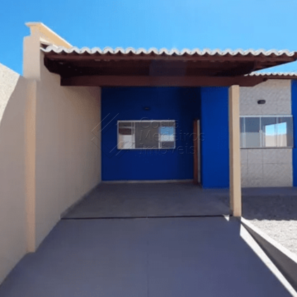 Casa 2/4 no Cidade Sporte Clube, próximo a praia de Pitangui