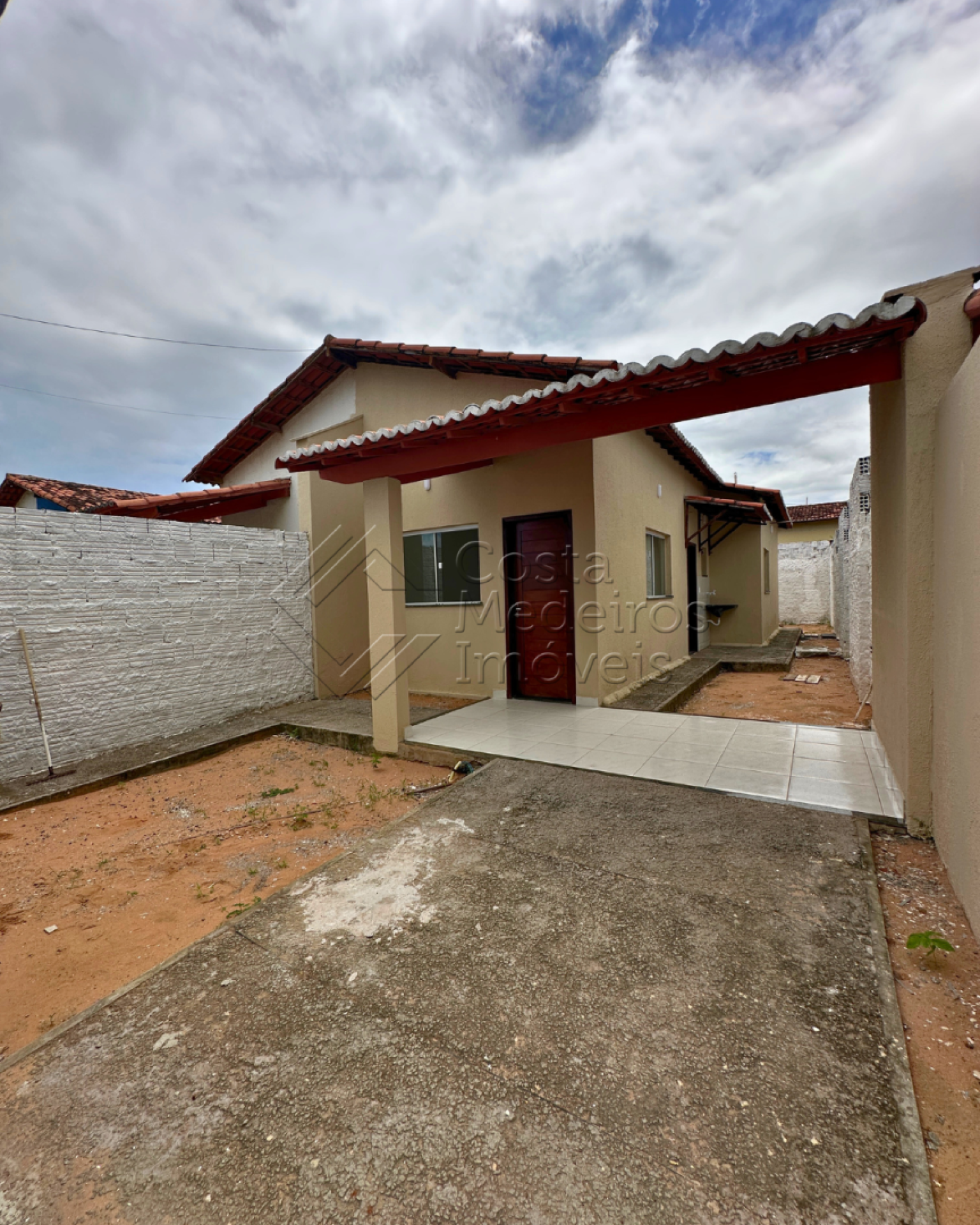 Casa com suíte com excelente desconto no Moinho dos ventos