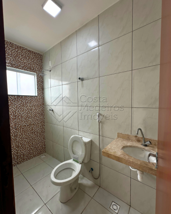 Casa com suíte com excelente desconto no Moinho dos ventos