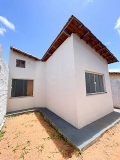 Casa Para Vender com 02 quartos 01 suítes no bairro Parque das Carmélias em Extremoz