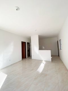 Casa Para Vender com 02 quartos 01 suítes no bairro Villa Real em Extremoz