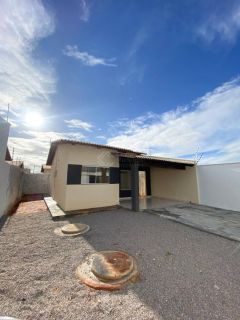 Casa Para Vender com 2 quartos 1 suítes no bairro Moinho dos ventos em Extremoz