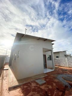 Casa Para Vender com 2 quartos 1 suítes no bairro Moinho em Extremoz