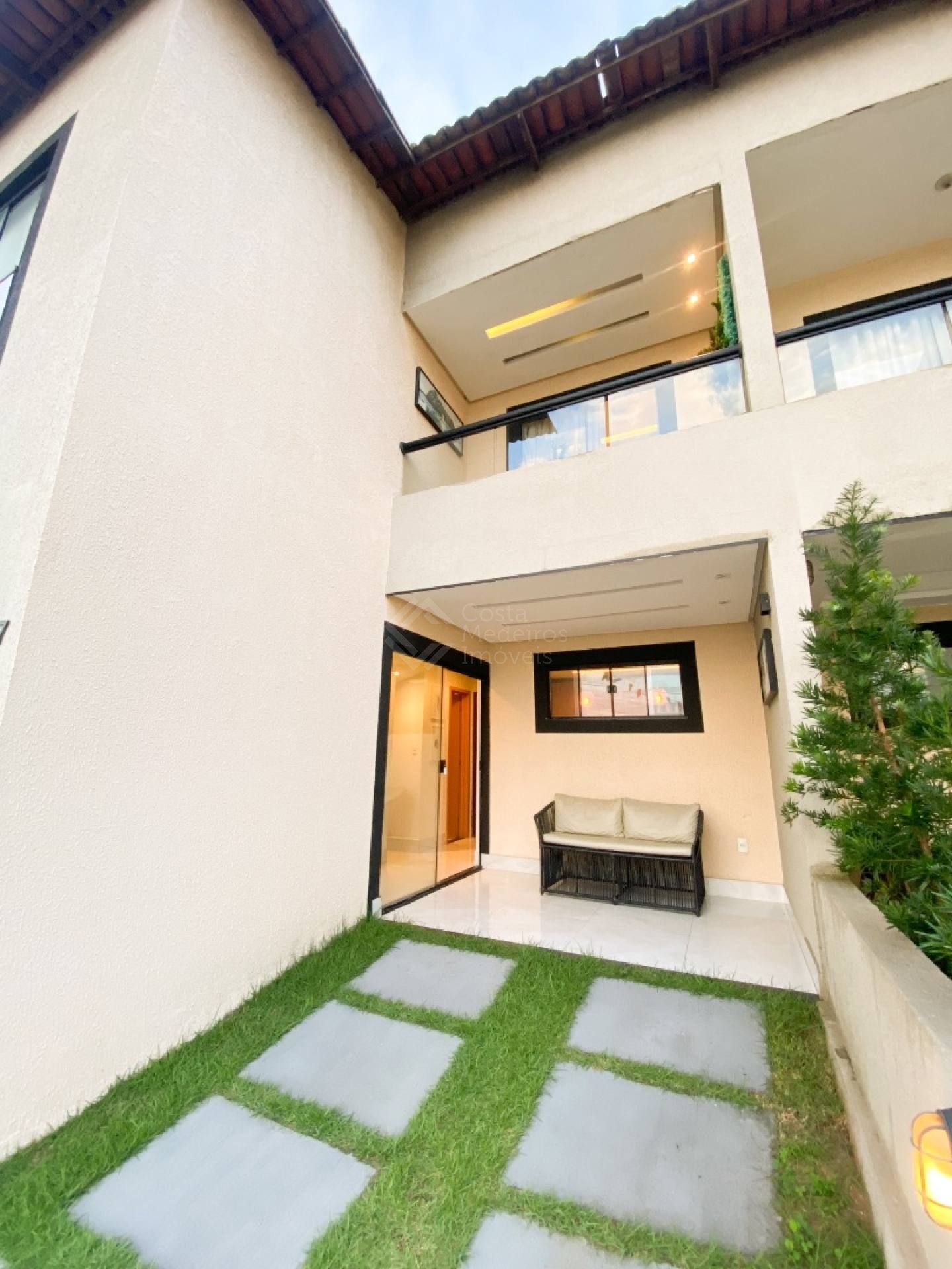Casa de Condomínio Para Vender com 2 quartos 1 suítes no bairro Centro em Extremoz