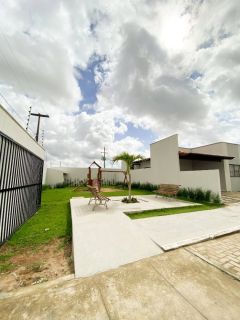 Casa Para Vender com 2 quartos no bairro 													<<< Selecione uma Cidade em 													<<< Selecione um Estado