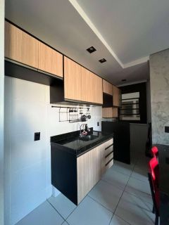 Apartamento à Venda 02 quartos, Todo Reformado e Planejado, na Zona Leste.