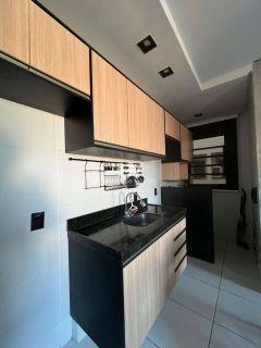 Apartamento à Venda 02 quartos, Todo Reformado e Planejado, na Zona Leste.