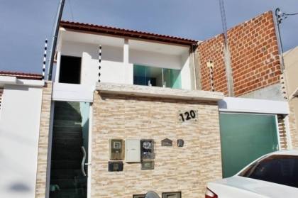 CASA NO CLERISTON ANDRADE