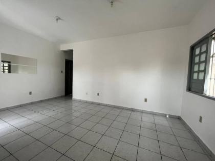 CASA NO AMAURY ALVES DE MENEZES (BNH)