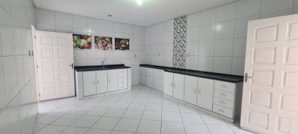 CASA NO CAMINHO DOS LAGOS