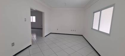 CASA NO CAMINHO DOS LAGOS