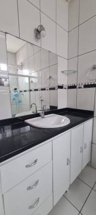 CASA NO CAMINHO DOS LAGOS