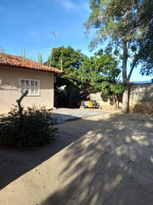 CASA NO BAIRRO GENERAL DULTRA