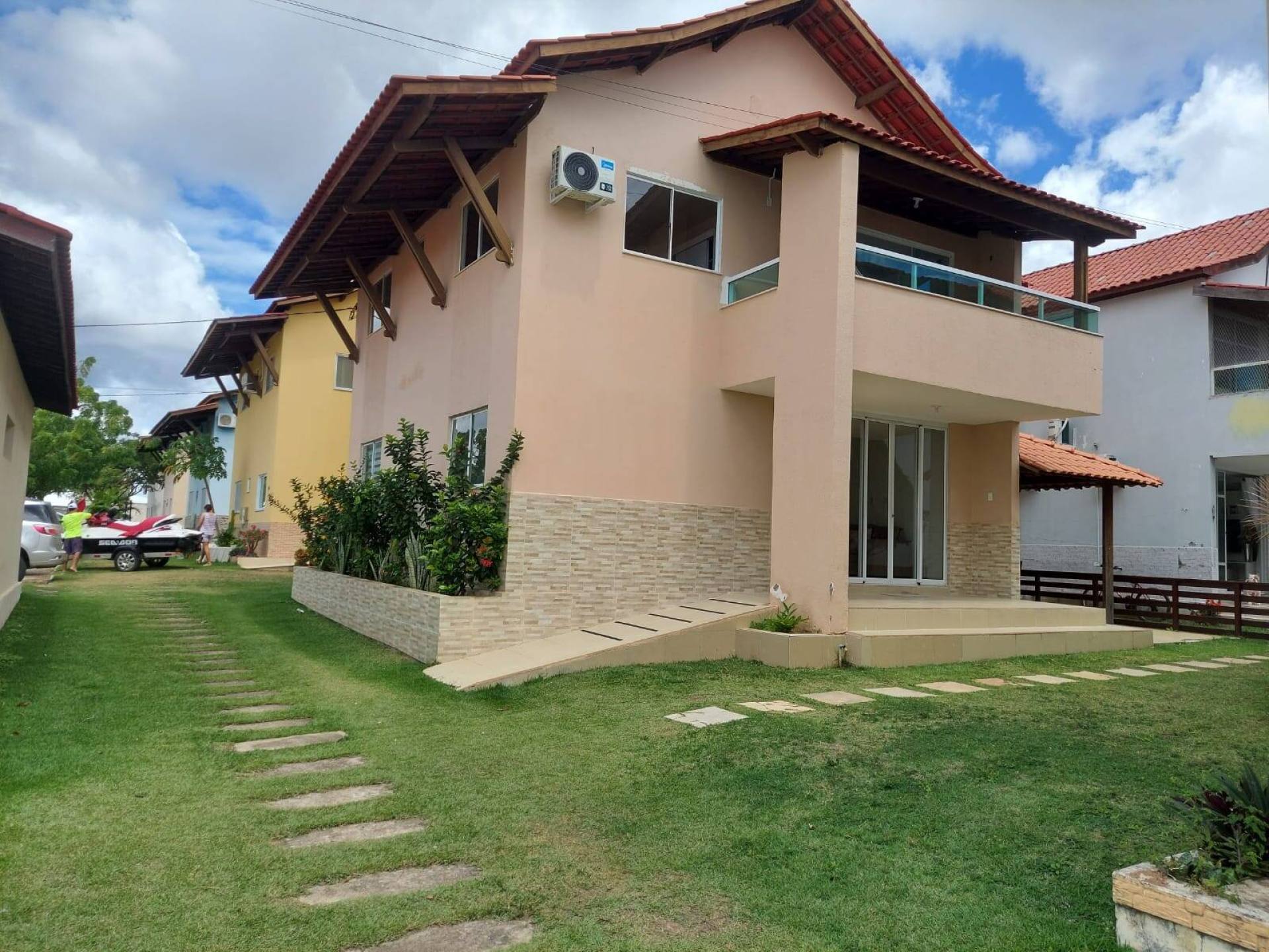 CASA NO PARAISO DAS ÁGUAS