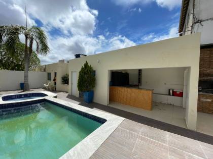 Casa na Av. Antônio Carlos Magalhães